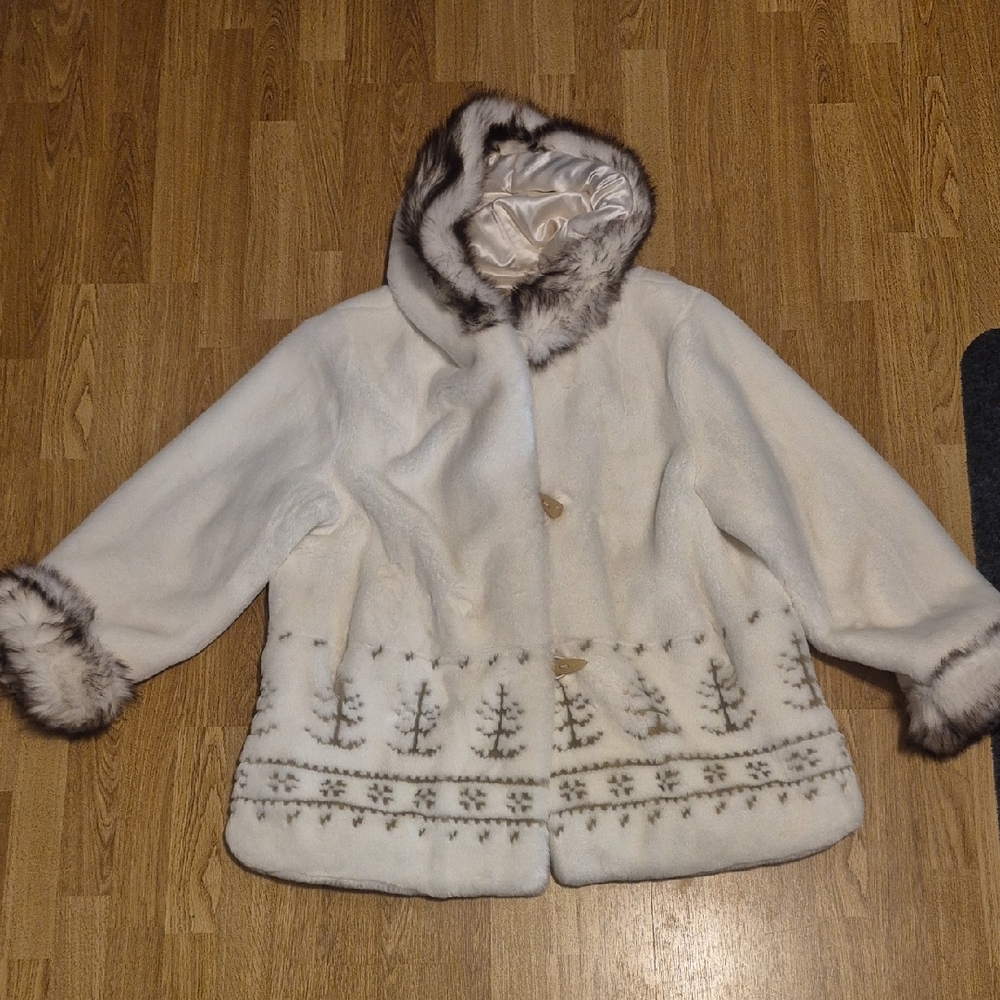 Cozy Cream Teddy Jacket with Faux-Fur Trim